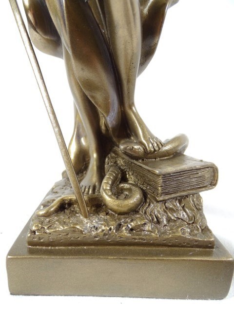 Temida figurka 35 cm - Prezent dla prawnika sędziego - MC-90037