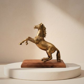 Koń - figurka aluminiowa na podstawie drewnianej - NI9537