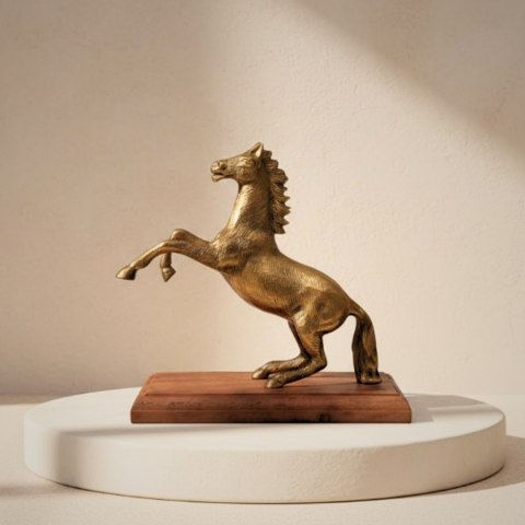 Koń - figurka aluminiowa na podstawie drewnianej - NI9537