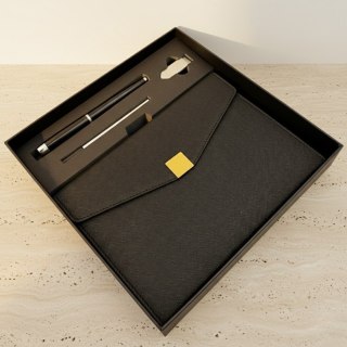 Elegancki Zestaw Prezentowy Premium - Notes A5 z Długopisem i Pendrive 16GB w Pudełku - Czarno-złoty - EE9