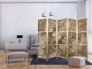 Parawan japoński - Ornamenty kwiatowe rzeźbione w delikatnych odcieniach sepii i brązu