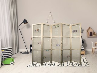 Parawan japoński - Pochmurne nocne niebo - Księżyce w brązach i beżach pośród licznych chmur oraz gwiazdek na jasnym tle