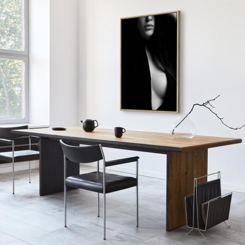 Obraz - Zmysłowa elegancja (1-częściowy) pionowy 80x120 W ramie drewnianej naturalnej