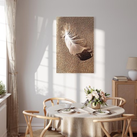 Obraz - Pióro na piasku (1-częściowy) pionowy 60x90 Standard