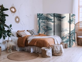 Parawan - Górzyste wybrzeże z drzewami i skałami - w lekkich pastelowych błękitach 225x172 Jednostronny