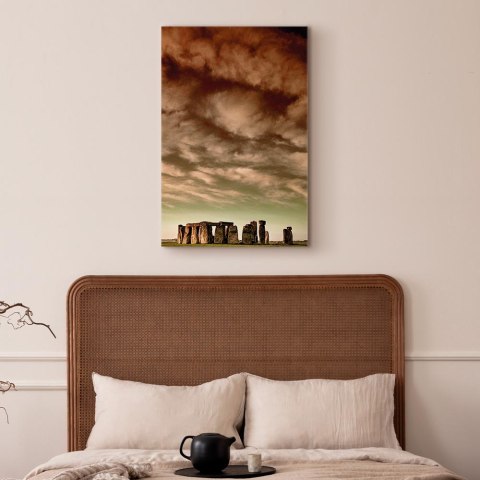 Obraz - Chmury nad Stonehenge (1-częściowy) pionowy 40x60 Na płótnie włoskim