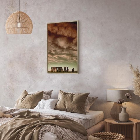 Obraz - Chmury nad Stonehenge (1-częściowy) pionowy 40x60 W ramie drewnianej naturalnej