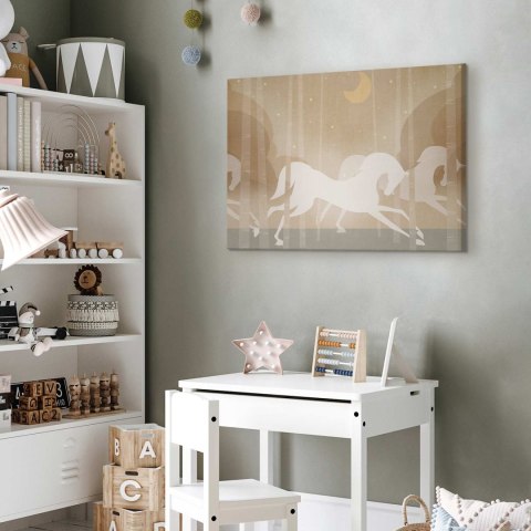 Obraz - Księżycowe rumaki - konie galopujące między drzewami w gwieździstą noc 30x20 Premium Print