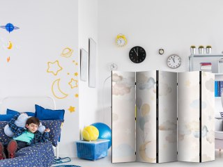 Parawan - Baśniowy księżyc - Księżyc z balonikami wśród chmur i gwiazdek w stonowanych kolorach na jasnym - beżowym tle 225x172 