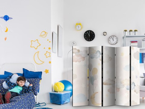 Parawan - Baśniowy księżyc - Księżyc z balonikami wśród chmur i gwiazdek w stonowanych kolorach na jasnym - beżowym tle 225x172 