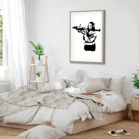 Obraz - Banksy Mona Lisa with Rocket Launcher (1-częściowy) pionowy 60x90 W ramie drewnianej naturalnej