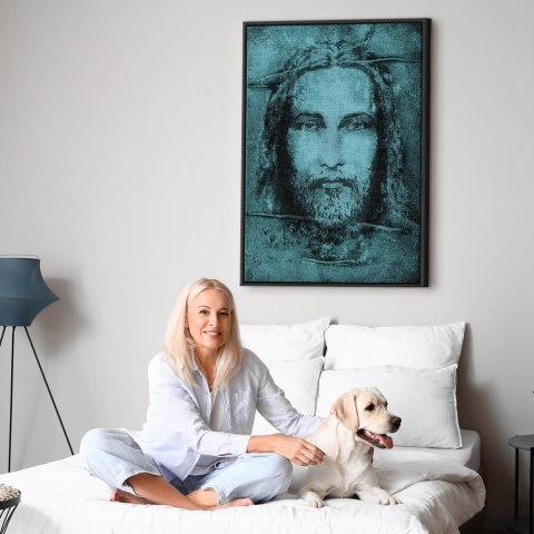 Obraz - Całun Turyński w turkusie (1-częściowy) pionowy 60x90 W ramie drewnianej czarnej