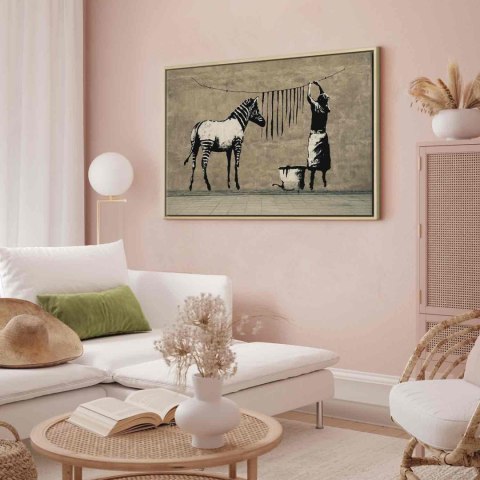 Obraz - Banksy: Pranie zebry na betonie (1-częściowy) szeroki 60x40 W ramie drewnianej naturalnej
