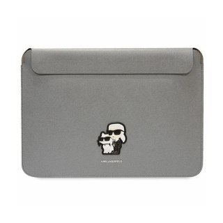 Karl Lagerfeld NFT Saffiano Karl & Choupette Sleeve - Etui na notebook 16" (Srebrny)