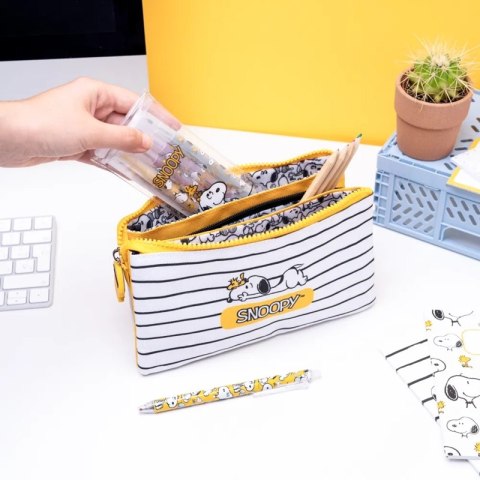Snoopy - Piórnik 3-komorowy z kolekcji Lazy Days