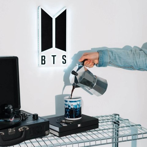 BTS - Kubek ceramiczny w pudełku prezentowym 350 ml (Biały)