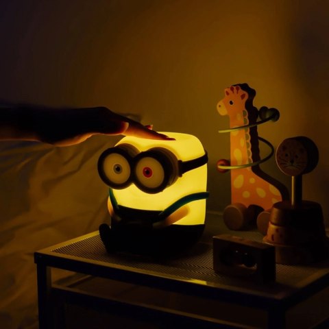 Minions - Miękka silikonowa lampka nocna LED Bob dla dzieci 15 cm