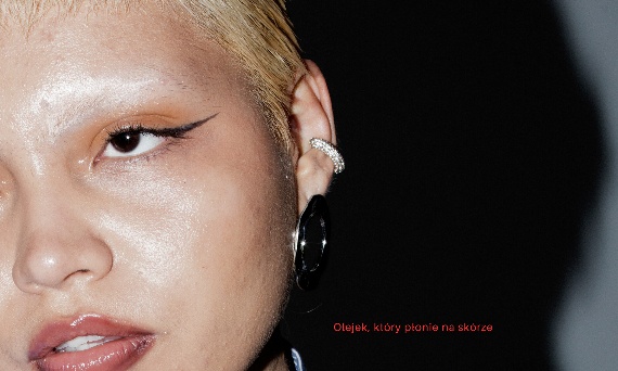 Rozdział 17 - Olejek, który płonie na skórze